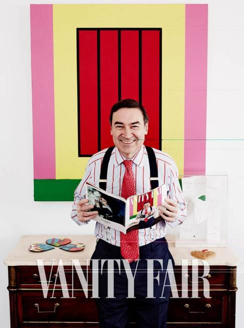 Pedro J. Ramrez con una revista Vanity Fair