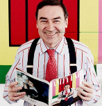 Pedro J. Ramrez con una revista Vanity Fair
