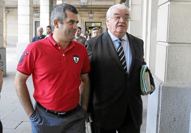 Jos Luis Vega acude a la Audiencia de Sevilla durante el juicio.