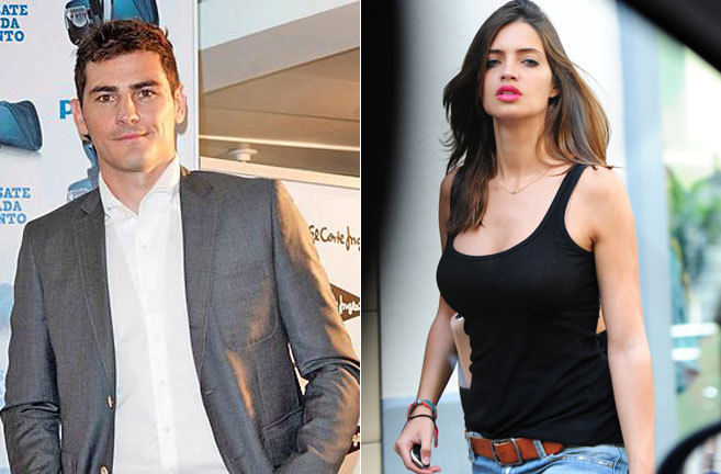El portero del Real Madrid, Iker Casillas, y la periodista Sara...