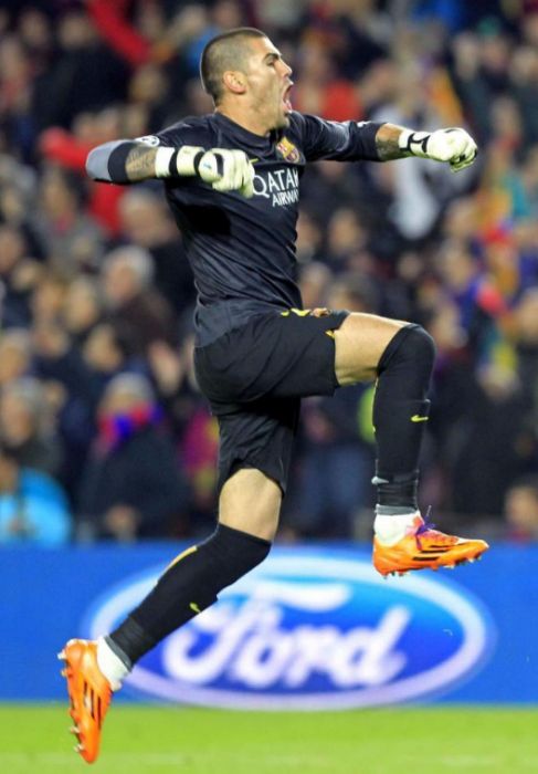 Valds celebra el gol de Messi al City en el Camp Nou.