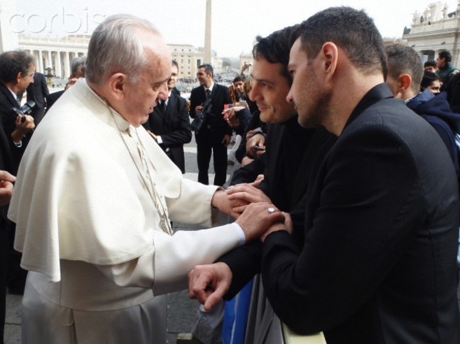 El Papa saludando a Jrme el pasado 19 de febrero, en Roma.