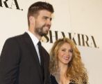 Shakira, acompaada de Piqu en la presentacin de su disco en...