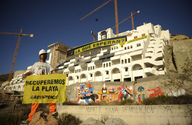 El hotel Algarrobico, cuyas obras fueron paralizadas en el ao 2006.
