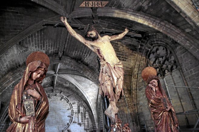 El Cristo del Milln, que corona el retablo mayor de la Catedral.