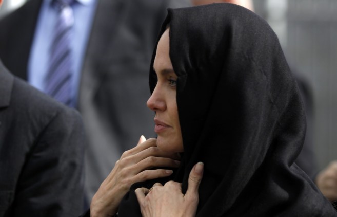 Angelina Jolie, en el memorial por el genocidio de Srebrenica.