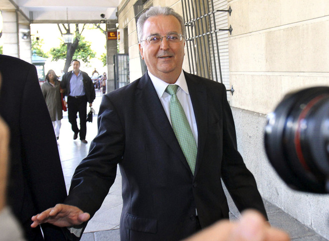 El ex consejero de la Junta, Antonio Fernández, en los juzgados de...