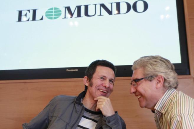 Javier Espinosa (izda.) y Casimiro Garca-Abadillo, en la sede de EL...
