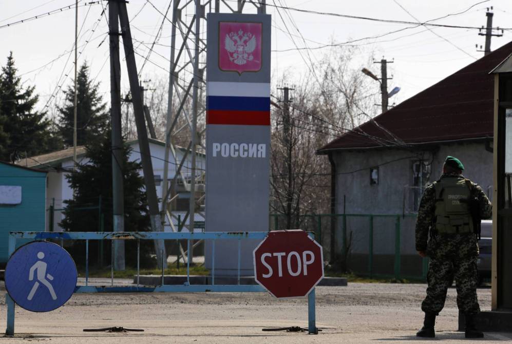 25 de Marzo de 2014. Frontera entre Rusia y Ucrania, cerca de la aldea...
