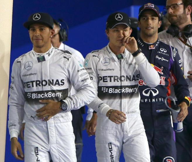 Hamilton y Rosberg, tras la sesin de clasificacin en Bahrein.