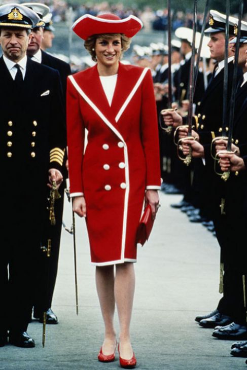 Diana de Gales ya recurri a este 'abrigo-vestido' firmado por...
