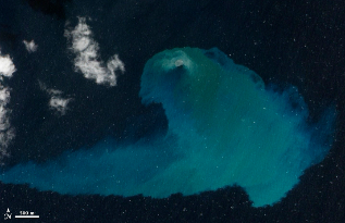 Erupcin del volcn submarino de El Hierro.