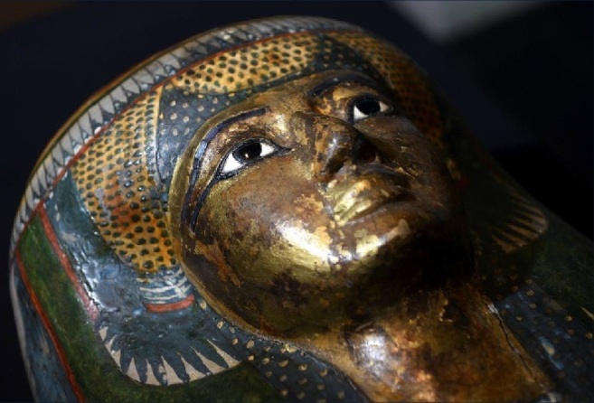 Una momia del Antiguo Egipcio de la sacerdotisa "Tamut" del...