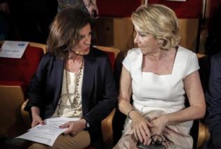 La alcaldesa y la presidenta del PP en Madrid, en el mitin.