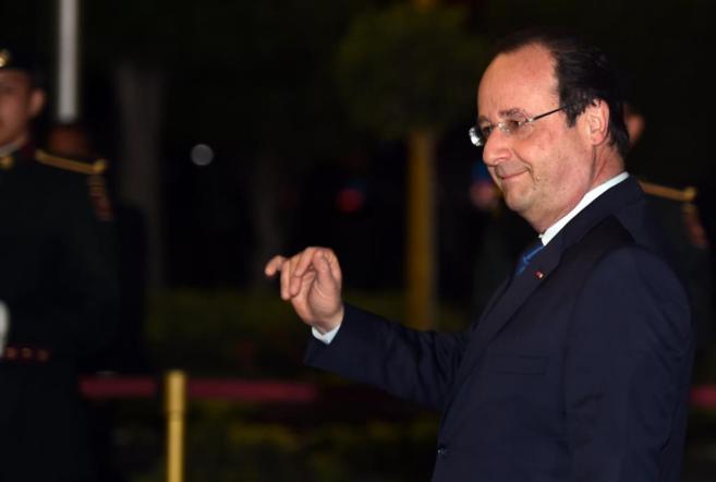El presidente francs, Franois Hollande, a su llegada al aeropuerto...