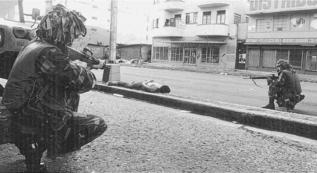 Soldados de EEUU durante la invsin de Panam.