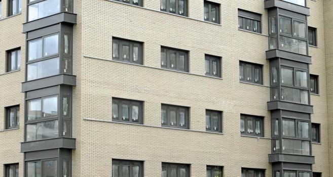 Imagen de archivo de un bloque de pisos terminados en Sanchinarro,...