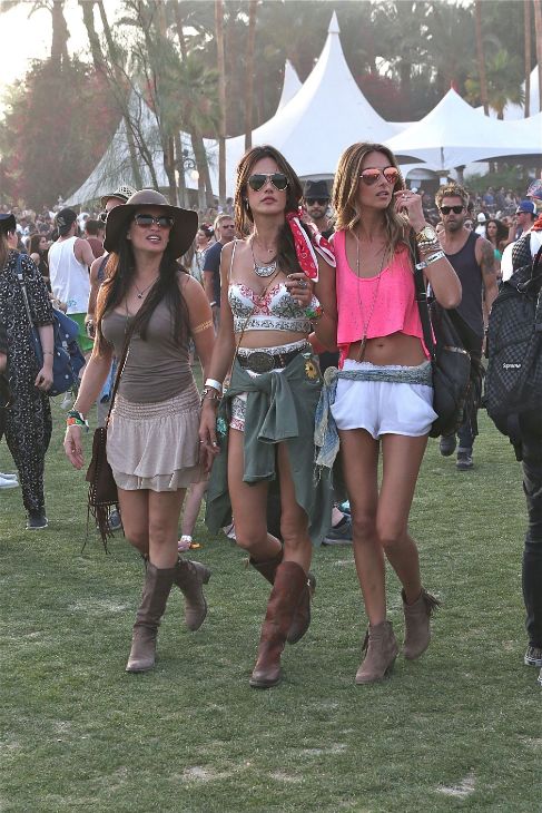 Los mejores 'outfits' de Coachella corren a cargo de las 'celebrities'...