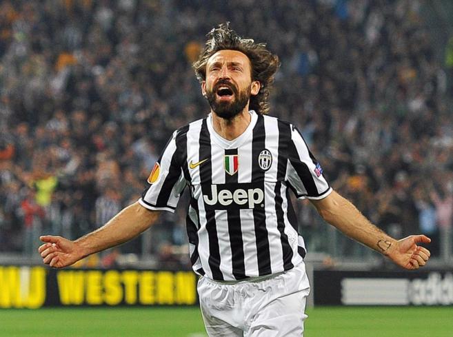Andrea Pirlo celebra un gol con la Juventus.
