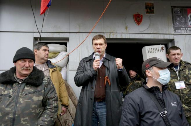 El candidato presidencial Oleg Tsariov, que ayer sufrió una agresión...