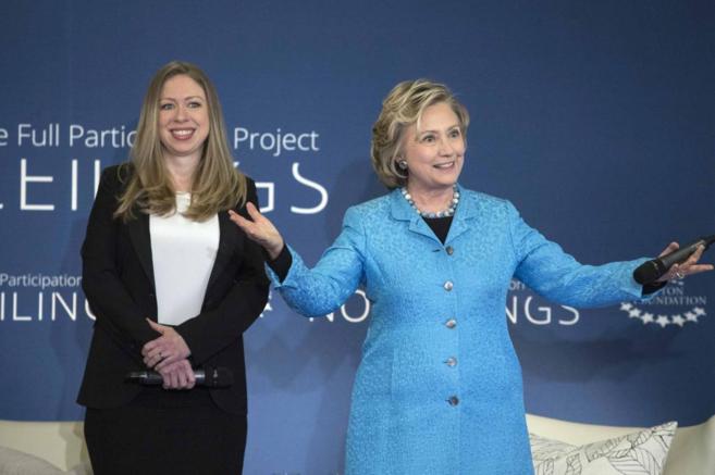 Chelsea (izq.) y Hillary Clinton, este jueves.