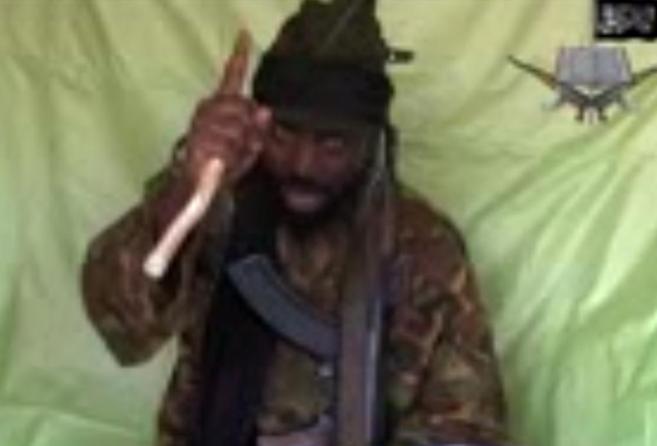 El jefe de la milicia islamista Boko Haram, Abubakar Shekau, en un...