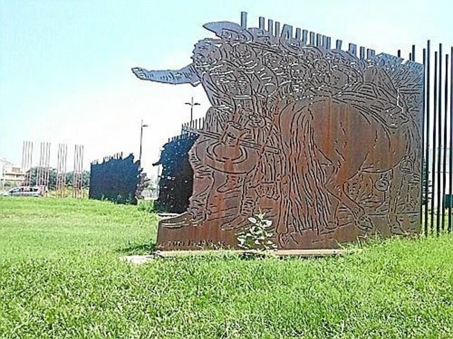 La escultura de Miró origen de la polémica que conmemora la batalla...