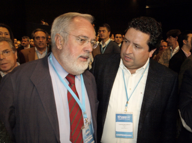 Arias Caete junto al presidente del PP en Castelln, Javier...