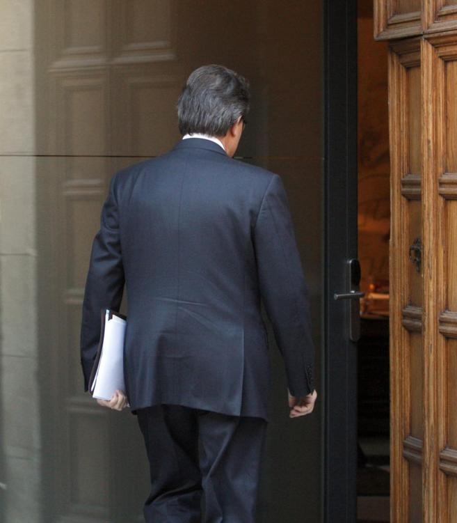 Artur Mas entra en el palacio de la Generalitat, en febrero.