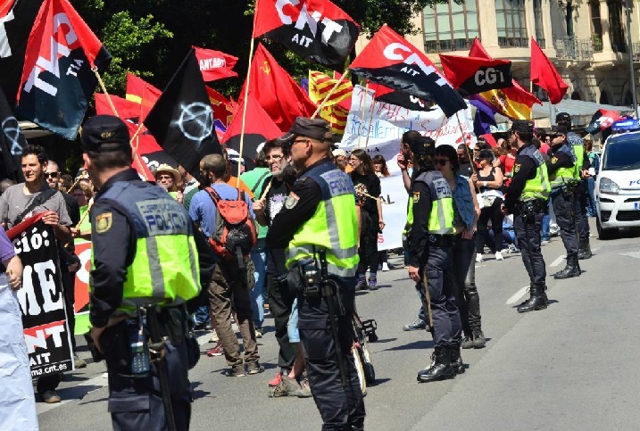Los sindicatos, contra el 'genocidio' de la clase trabajadora en Palma ...