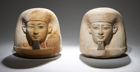 Objetos hallados en la tumba de la familia del faraón Amenhotep III.