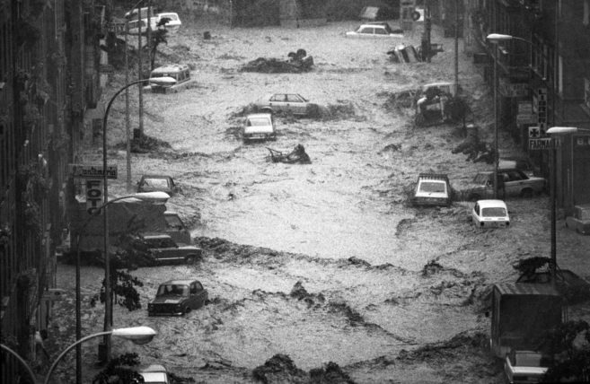 Imagen de EFE de las inundaciones de Bilbao en 1983.