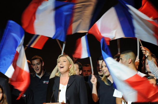 La presidenta del Frente Nacional, Marine Le Pen,  durante un mitin en...
