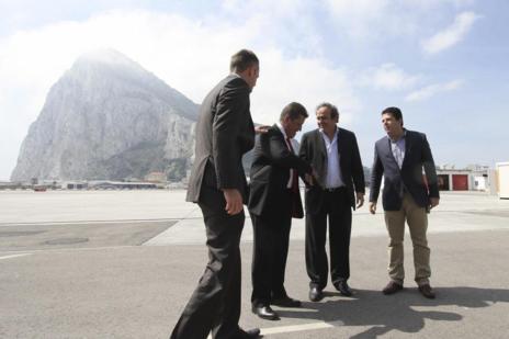 Fabian Picardo y otras autoridades de Gibraltar reciben al presidente...