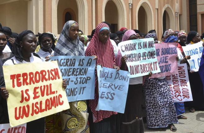 Mujeres cristianas y musulmanas exigen la liberacin de las nias...