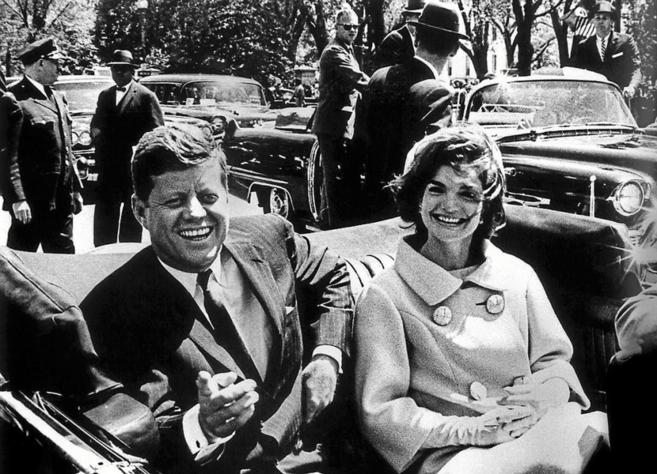 El matrimonio Kennedy, durante un acto en Washington en mayo de 1961.