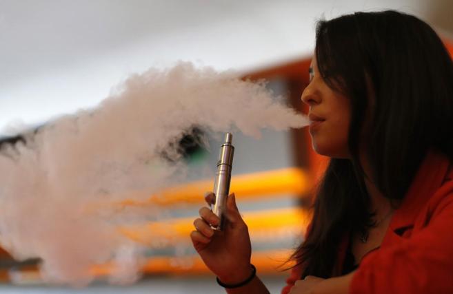 Intoxicado a los 10 meses por nicotina líquida de un 'e-cigarrillo', Salud