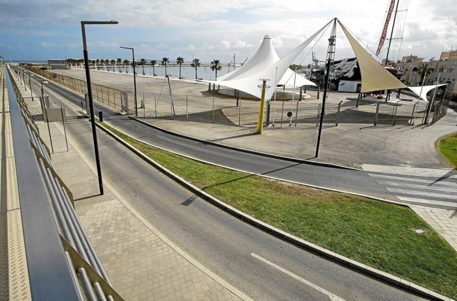 Panormica de la 'zona Volvo' en el Puerto de Alicante,...