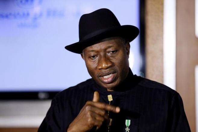 El presidente nigeriano Goodluck Jonathan, en una conferencia de...