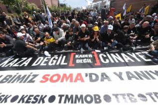 Manifestantes turcos protestan  la empresa gestora.