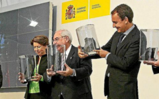 lvarez, Areces y Zapatero, inaugurando una obra del AVE en 2008.