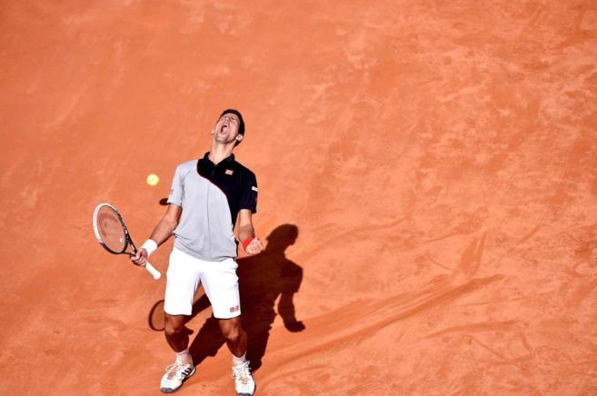Djokovic celebra la victoria conseguida en la final del Masters 1.000...