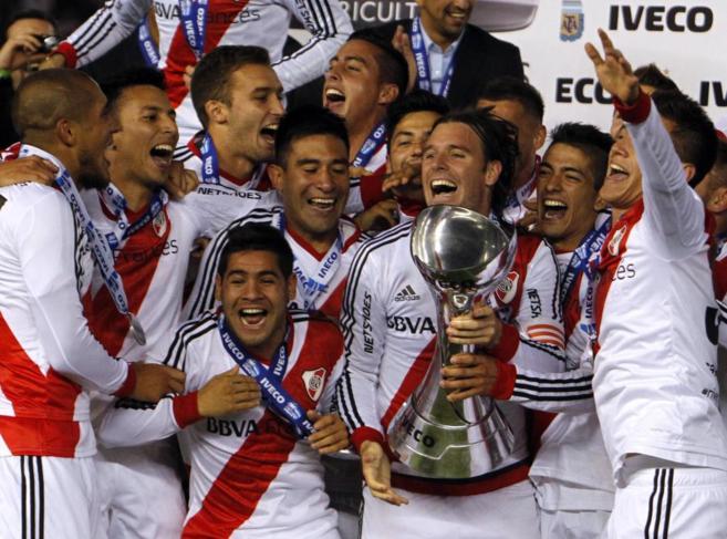 La plantilla de River Plate celebra la victoria.