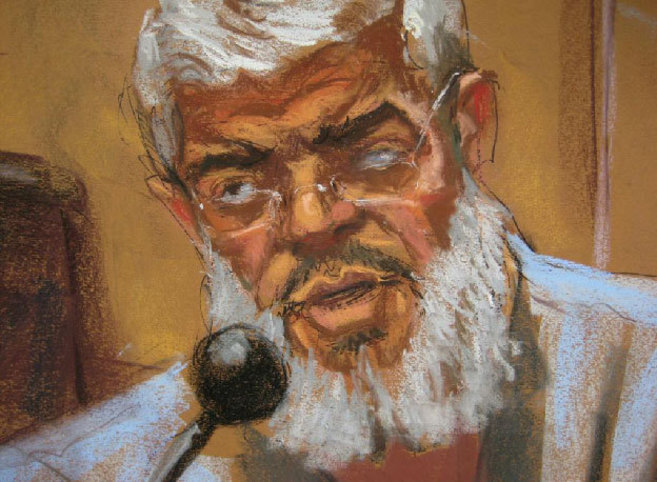El clrigo radical Abu Hamza, retratado en una de sus comparecencias...