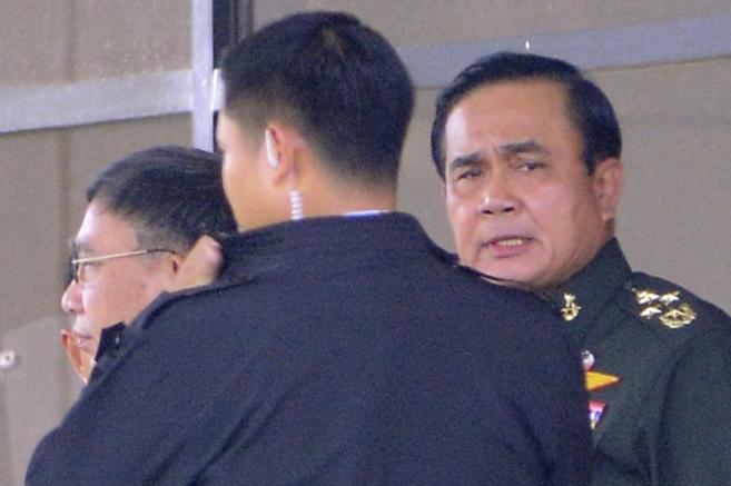 El general tailandés y responsable del golpe de Estado militar,...