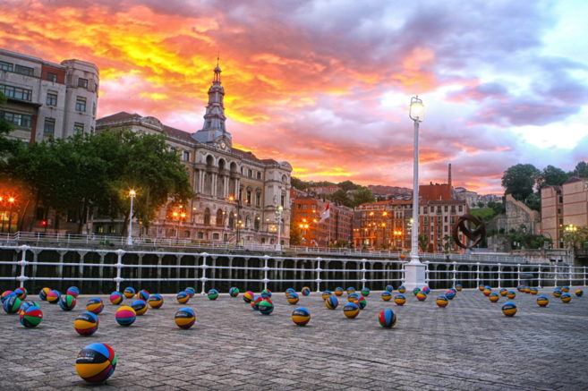 Amanecer en Bilbao, sede del Mundial de Baloncesto 2014.