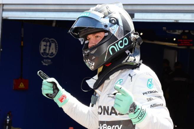 Rosberg celebra la 'pole' conseguida en Montecarlo.