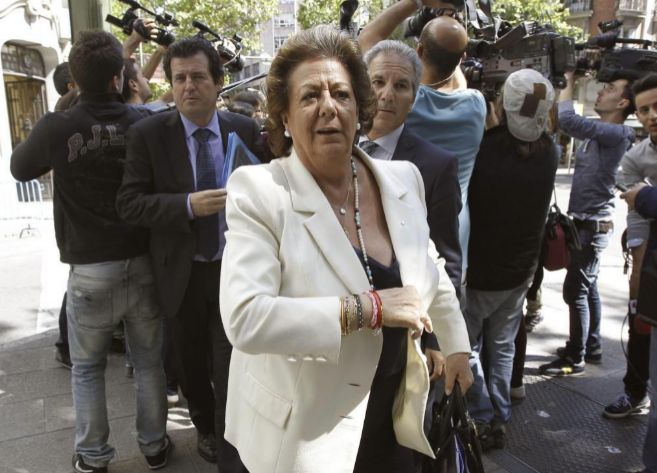 La alcaldesa de Valencia, Rita Barber, a su llegada a la reunin...