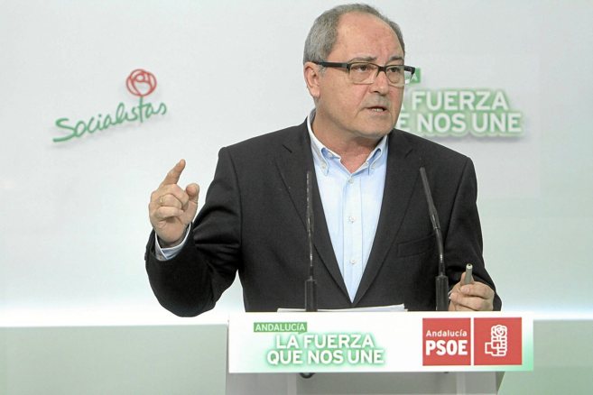 El secretario de organizacin del PSOE-A, Juan Cornejo, durante su...
