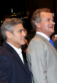Hugh Bonneville y Clooney.
